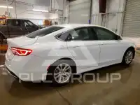 2015 Chrysler 200 фото