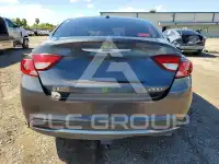 2015 Chrysler 200 photo