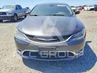 2015 Chrysler 200 photo