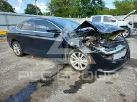 2015 Chrysler 200 photo