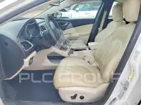 2015 Chrysler 200 фото