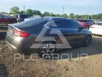 2015 Chrysler 200 фото