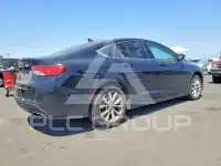 2015 Chrysler 200 photo