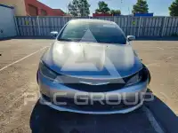 2015 Chrysler 200 фото