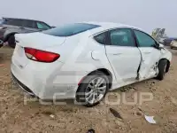 2015 Chrysler 200 photo