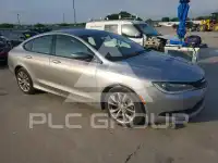 2015 Chrysler 200 photo