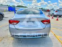 2015 Chrysler 200 фото