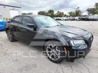 2015 Chrysler 300 фото