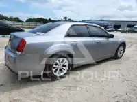2015 Chrysler 300 photo