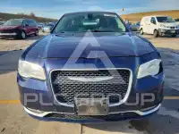 2015 Chrysler 300 фото