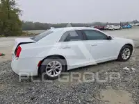 2015 Chrysler 300 фото