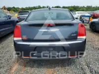 2015 Chrysler 300 photo