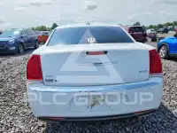2015 Chrysler 300 photo