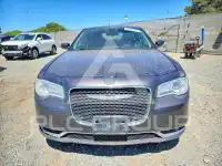 2015 Chrysler 300 фото