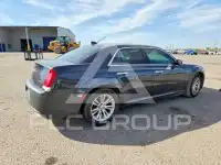 2015 Chrysler 300 photo