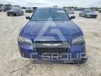 2015 Chrysler 300 photo