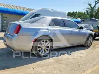 2015 Chrysler 300 фото