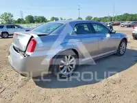 2015 Chrysler 300 фото