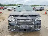 2015 Chrysler 300 фото