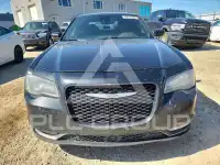 2015 Chrysler 300 фото