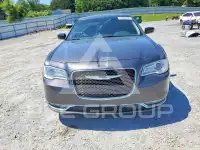 2015 Chrysler 300 фото