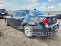 2015 Chrysler 300 фото