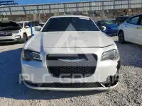 2015 Chrysler 300 фото