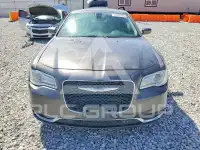 2015 Chrysler 300 фото