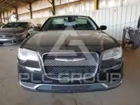 2015 Chrysler 300 photo