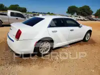 2015 Chrysler 300 фото