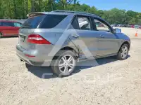 2015 Mercedes Benz ML-Class photo
