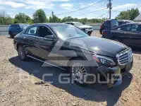2015 Mercedes Benz C-Class photo