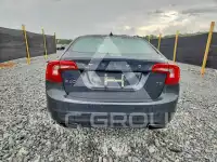 2015 Volvo S60 фото