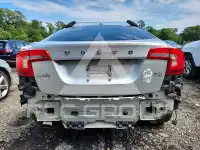 2015 Volvo S60 фото