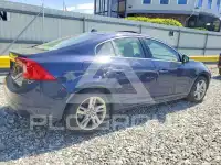 2015 Volvo S60 photo