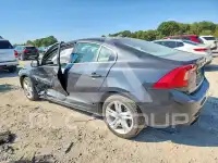 2015 Volvo S60 photo