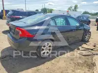 2015 Volvo S60 photo