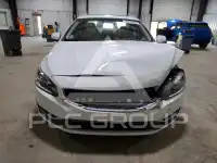 2015 Volvo S60 фото