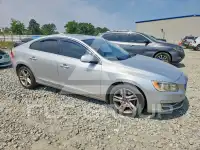 2015 Volvo S60 фото