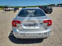 2015 Volvo S60 фото