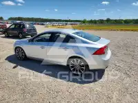 2015 Volvo S60 фото