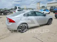 2015 Volvo S60 фото