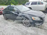 2015 Volvo S60 photo