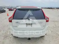 2015 Volvo XC60 photo