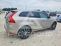 2015 Volvo XC60 photo