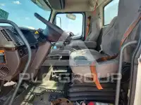 2015 Volvo VNL photo