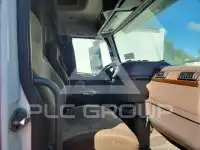 2015 Volvo VNL photo