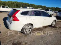 2015 Volvo V60 photo