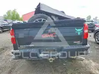 2015 GMC Sierra photo