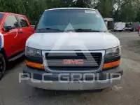 2015 GMC Savana photo